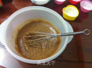 巧克力杯子蛋糕的做法步骤：2