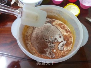 巧克力杯子蛋糕的做法步骤：4