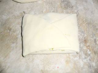 葱油千层饼的做法步骤：8