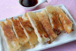 台湾锅贴的做法步骤：8