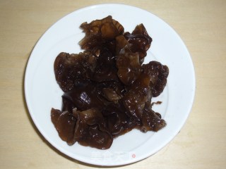减肥早餐---- 黑木耳红枣燕麦粥的做法步骤：3