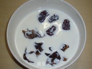 减肥早餐---- 黑木耳红枣燕麦粥的做法步骤：4