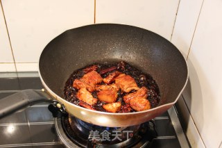 超简单美味红烧肉的做法步骤：4