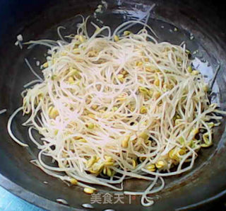 家常小炒——黄豆芽炒木耳的做法步骤：8