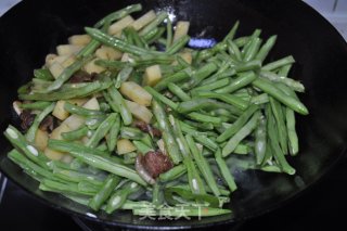 豆角土豆焖面的做法步骤：11