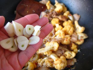 给你的胃加点动力—剁椒菜花粉丝煲的做法步骤：16