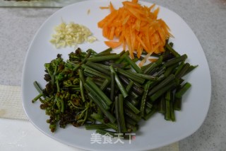 里脊炒蕨菜的做法步骤：5
