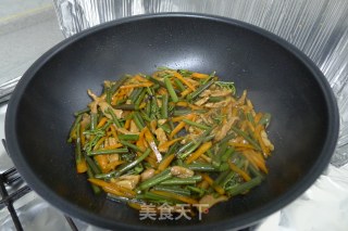 里脊炒蕨菜的做法步骤：10