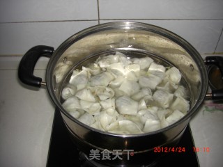 荠菜肉馄饨的做法步骤：8