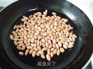 花生西芹的做法步骤：2