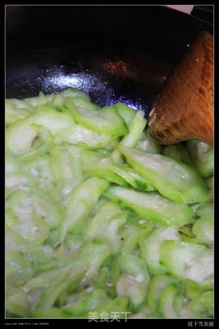 丝瓜炒肉（拌饭一绝）的做法步骤：3