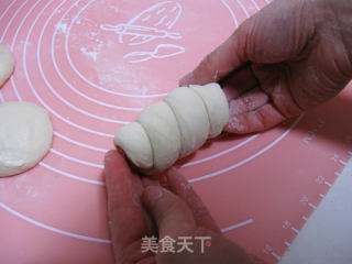 热狗面包卷的做法步骤：7