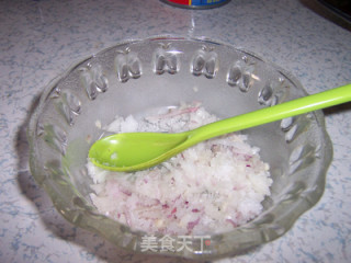金枪鱼蔬菜沙拉的做法步骤：4