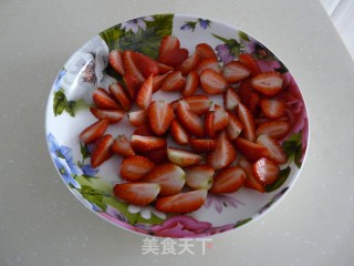 杏仁草莓奶拌的做法步骤：3