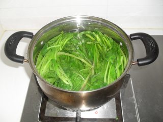 虾皮菠菜的做法步骤：2