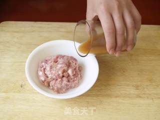 浓香牛肉堡的做法步骤：2