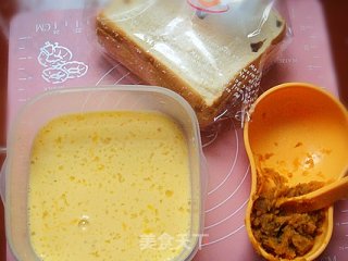 我的DIY早餐——红薯夹心西多士的做法步骤：1