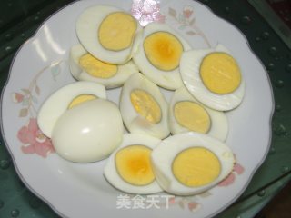 蒜香芝士焗蛋--几个白煮蛋引发的联想的做法步骤：1
