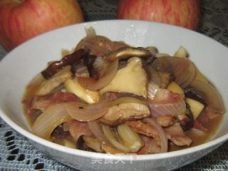 菌菇洋葱炒培根的做法步骤：6
