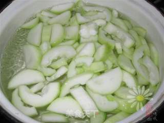 瓠子虾皮肉片汤的做法步骤：6