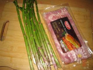 培根芦笋卷的做法步骤：1