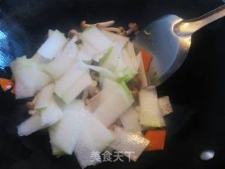 蟹味菇炒冬瓜的做法步骤：8