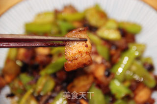 青椒回锅肉的做法步骤：15
