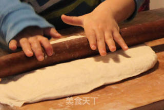 美味花卷简单做的做法步骤：1