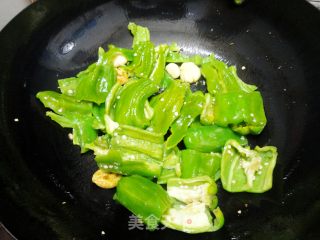 虎皮辣椒炒荷包蛋的做法步骤：5