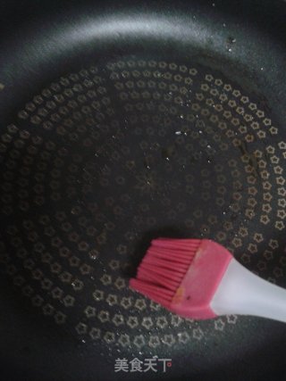 韭菜鸡蛋煎饼的做法步骤：2
