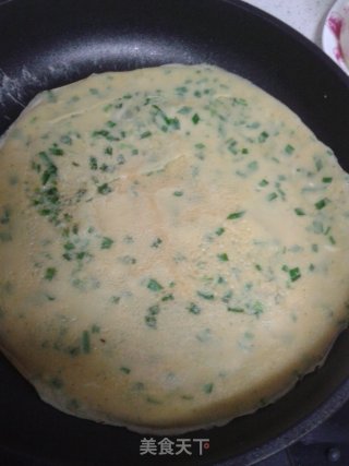 韭菜鸡蛋煎饼的做法步骤：7