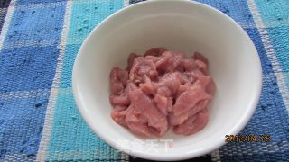 滑炒肉片荷兰豆的做法步骤：3