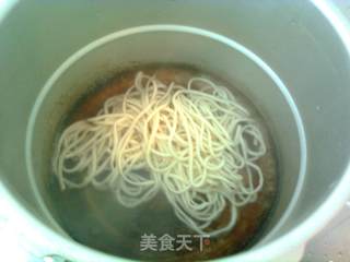 家常酸菜牛肉面的做法步骤：6