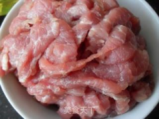 西葫芦炒肉丝的做法步骤：2