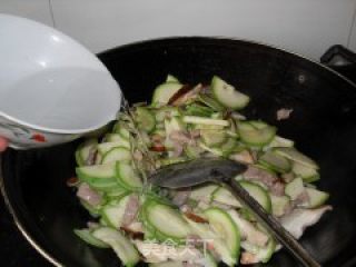 西葫芦炒肉丝的做法步骤：5