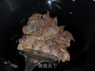 大蒜炒猪肝的做法步骤：4