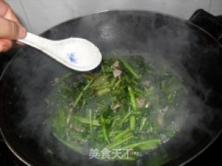 水芹菜炒肉片的做法步骤：6