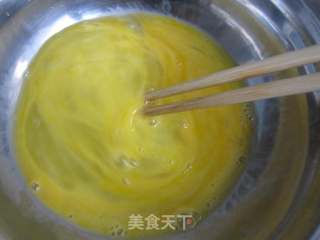 香椿芽摊鸡蛋的做法步骤：3