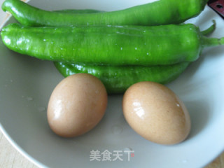 辣椒炒鸡蛋的做法步骤：1