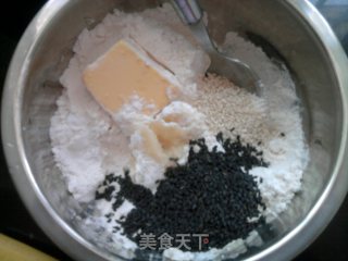香蕉芝麻无糖小饼干的做法步骤：1