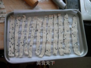 香蕉芝麻无糖小饼干的做法步骤：6