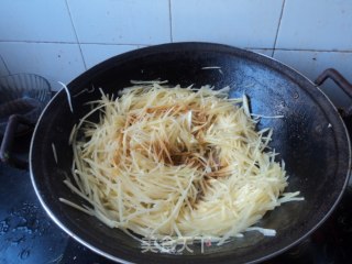 素炒土豆丝的做法步骤：5