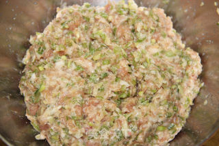 清香诱人的口感--【豆角猪肉饺】的做法步骤：12