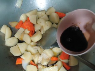 牛肉炖马铃薯的做法步骤：5