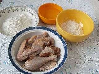 吮指鸡块的做法步骤：2