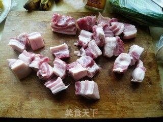 秘制红烧肉的做法步骤：2
