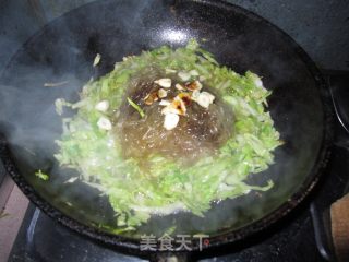 【快手菜】——茴子白炒粉条的做法步骤：3