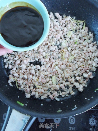 【少油版】肉末茄子的做法步骤：6