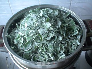 【蛋香苜蓿麦饭】------炒着吃的麦饭的做法步骤：5