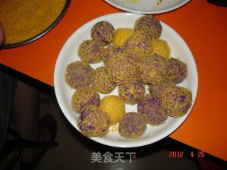 紫薯南瓜球的做法步骤：2